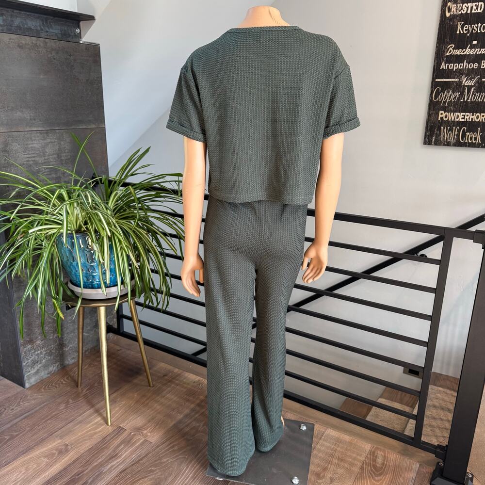 NWT Francesca’s Julia Hunter Green Waffle Knit Lounge Set, Top & Bottom - Small - Picture 13 of 16